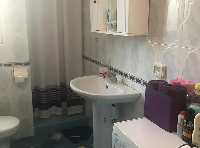 Fantasy Appartamento Golem (Tirana)